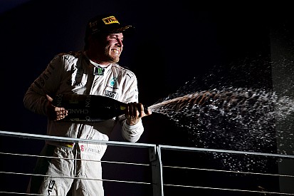 Com vitória, Rosberg repete Schumacher e empata com Hill