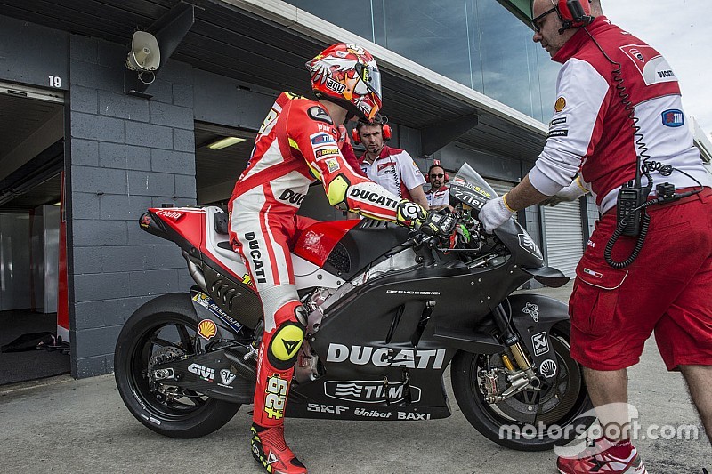 Lorenzo e Vinales proveranno le loro nuove moto a Valencia