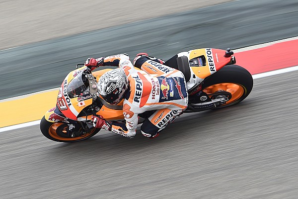 EL3 - Márquez passe en tête alors que les chutes se multiplient