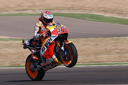 Com sobras, Márquez é pole no MotorLand; Rossi é 6º
