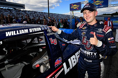 Byron domina e vence na abertura do Chase em New Hampshire