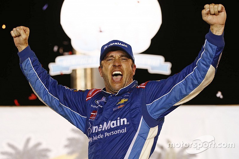 Sadler vence en inicio de Chase de Xfinity