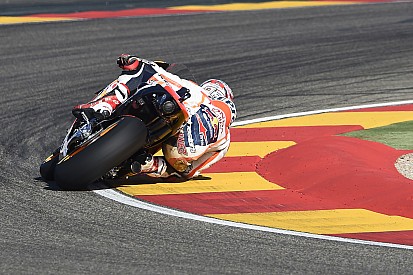 Marquez schrijft ook warm-up GP Aragon op zijn naam, crash Lorenzo