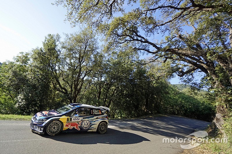 Ogier toma 15 segundos de ventaja con dos especiales recorridas