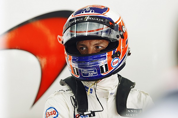 Button, "très content", devance les Williams