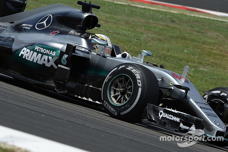 Hamilton: Mercedes tidak terhentikan