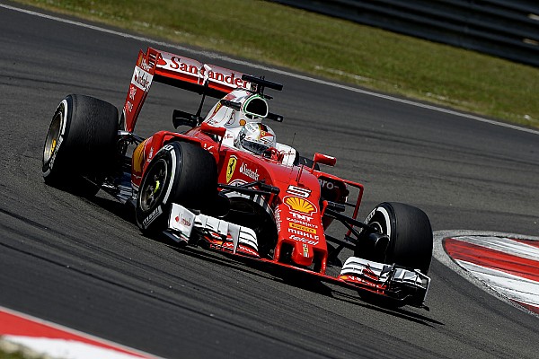 Accrochage avec Rosberg : Vettel ne pouvait "pas ralentir plus"