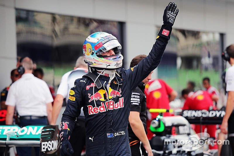 Duygusal Ricciardo galibiyeti Bianchi'ye adadı