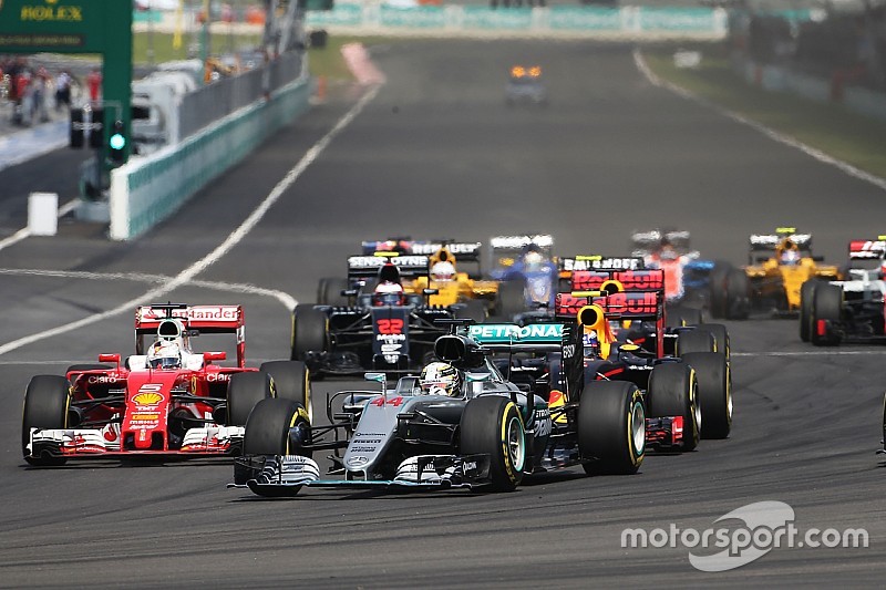 Verstappen kecewa terhadap manuver Vettel