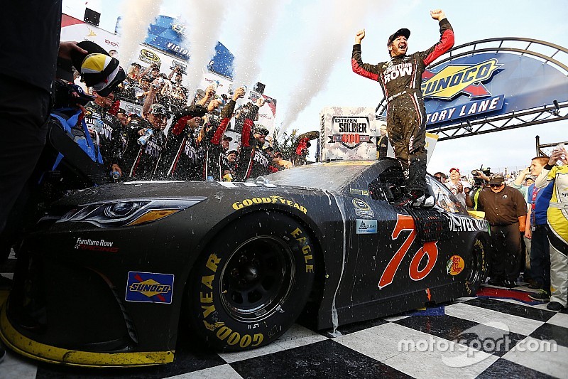 NASCAR: Martin Truex Jr. siegt in Dover, Titelkreis auf 12 verkleinert