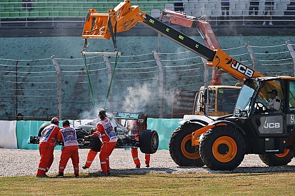 Decepção de Hamilton e sorriso de Ricciardo; o dia em Sepang