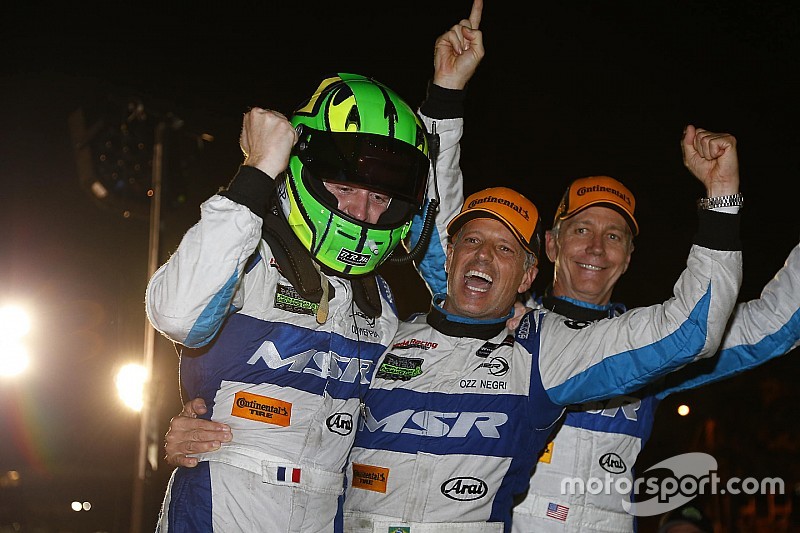 Les vainqueurs #60 Michael Shank Racing with Curb/Agajanian Ligier JS P2 Honda: John Pew, Oswaldo Negri Jr., Olivier Pla