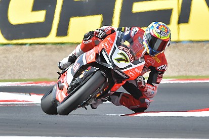Davies regala alla Ducati una strepitosa doppietta a Magny-Cours