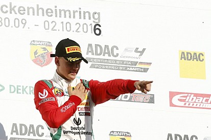 Mick Schumacher győzelemmel köszönt el az F4-től, és irány az F3?!