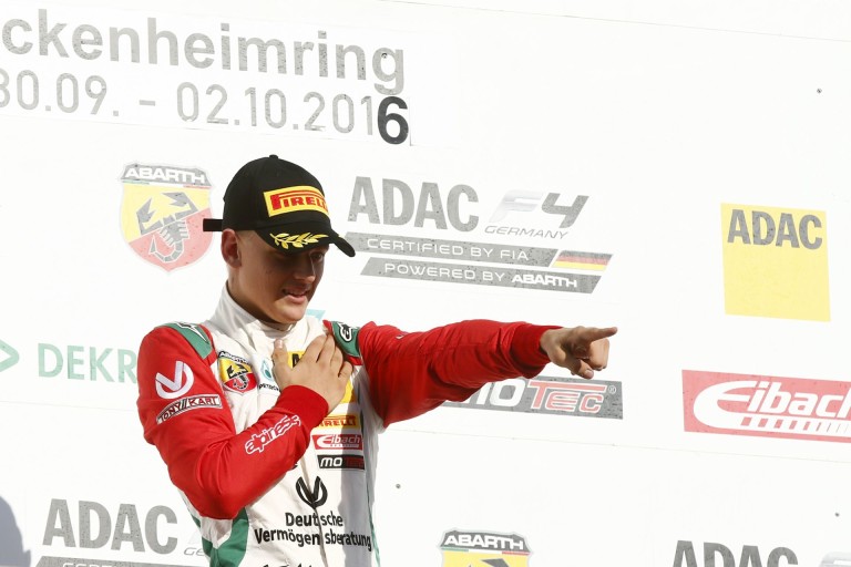 Mick Schumacher győzelemmel köszönt el az F4-től, és irány az F3?!