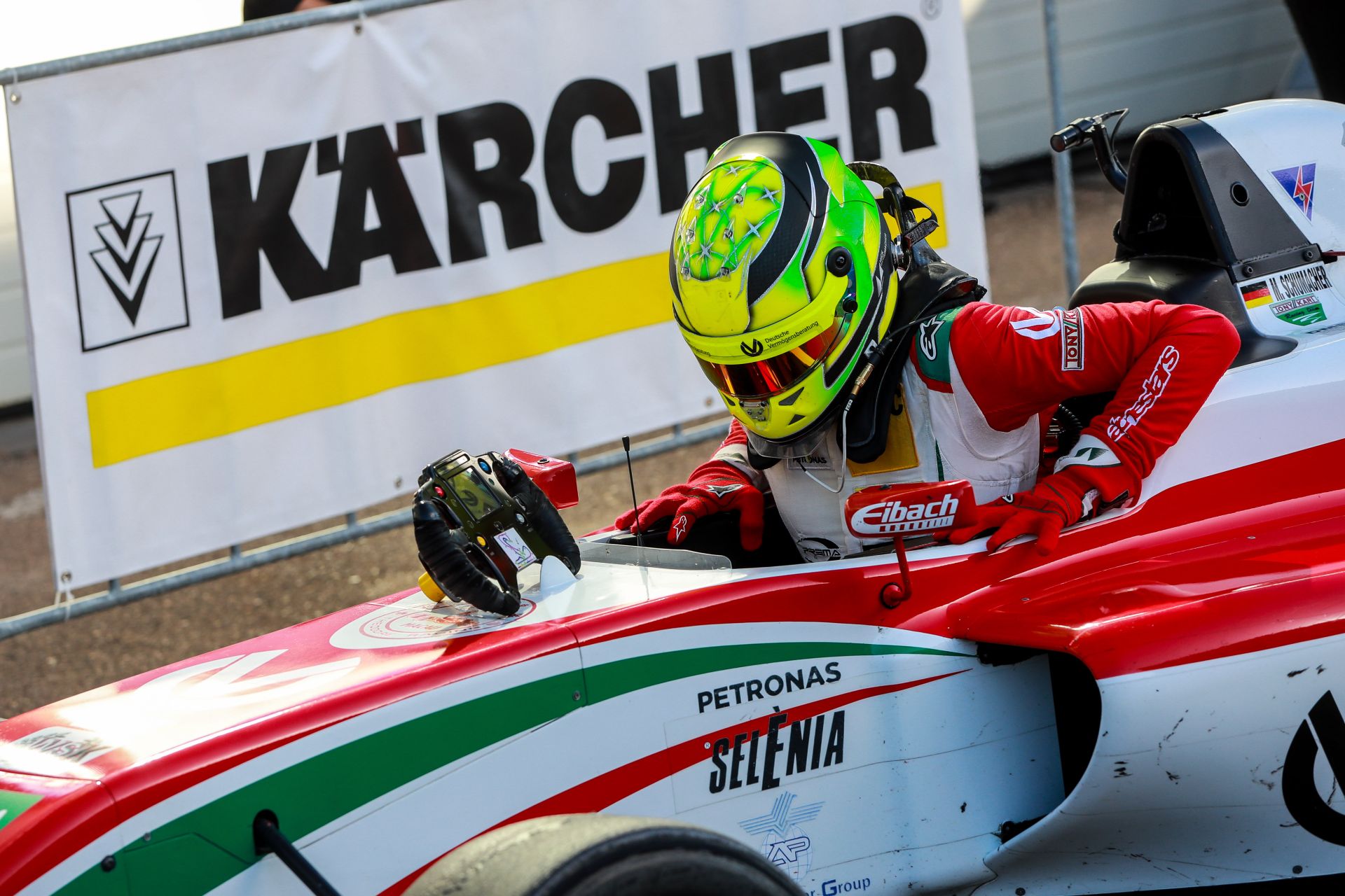 Szertefoszlottak Mick Schumacher F4-es bajnoki álmai Imolában?!