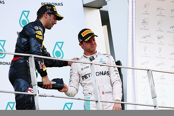 Vídeo: Lo curioso del GP de Malasia 2016