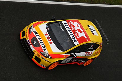 Onze saisons de WTCC avec Yvan Muller en images