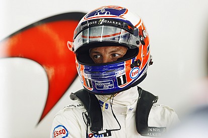 Button no ayudará al desarrollo del McLaren en 2017