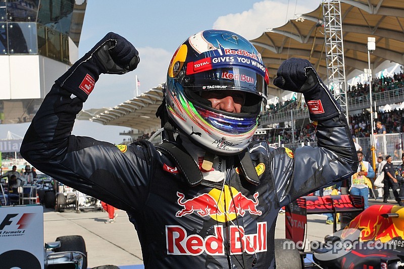 Race winner Daniel Ricciardo, Red Bull Racing celebrates in parc ferme