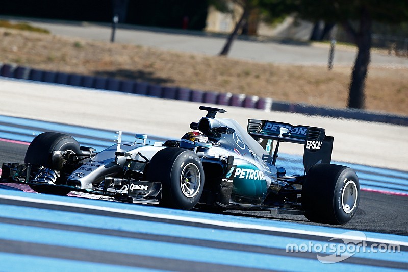 Hamilton dan Rosberg akan uji coba ban Pirelli 2017