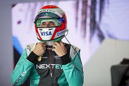 Nelsinho Piquet marca primeira pole do ano na Fórmula E