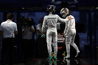 Stats - Mercedes, l'Étoile aux trois étoiles !