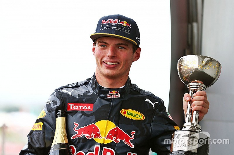 Verstappen: anche Hamilton si inchina all'arcigno olandese