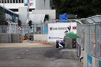 Lopez a falban fejezte be első Formula E-versenyét