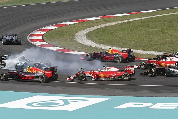 Vettel is csak ember, követhet el hibákat
