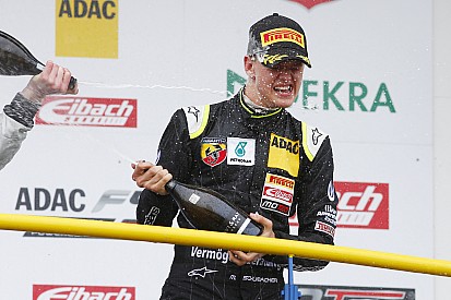 Mick Schumacher az Audi és egy megatehetség ellen küzdhet az F3-ban!