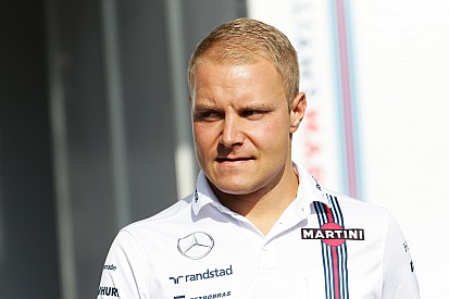 Renault pertimbangkan Bottas atau Ocon di 2017