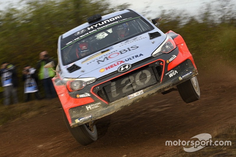 Spagna, PS2: Hyundai al vertice con Neuville. Paddon e Ogier inseguono
