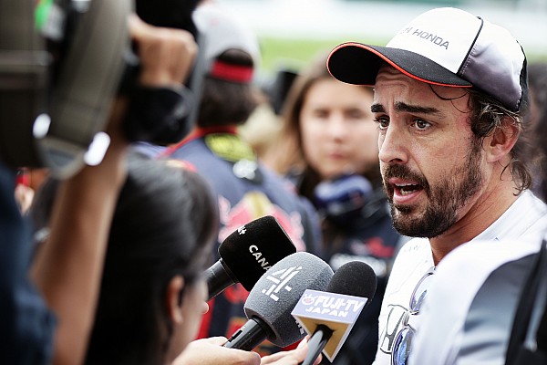 Alonso lamenta no haber podido probar los neum&aacute;ticos de 2017