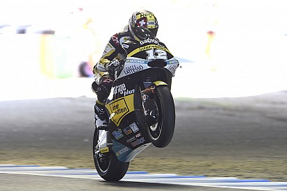 Tom Lüthi résiste à la pression de Johann Zarco