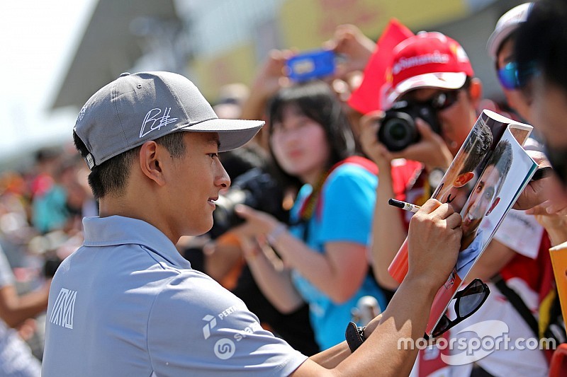 Aktivitas Rio Haryanto di GP Jepang
