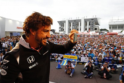 Alonso-győzelem Raikkönen előtt: Renault bajnoki cím