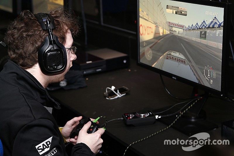 Analysis: How F1 has spurned the eSports digital revolution
