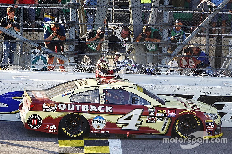 Sieger Kevin Harvick, Stewart-Haas Racing, Chevrolet