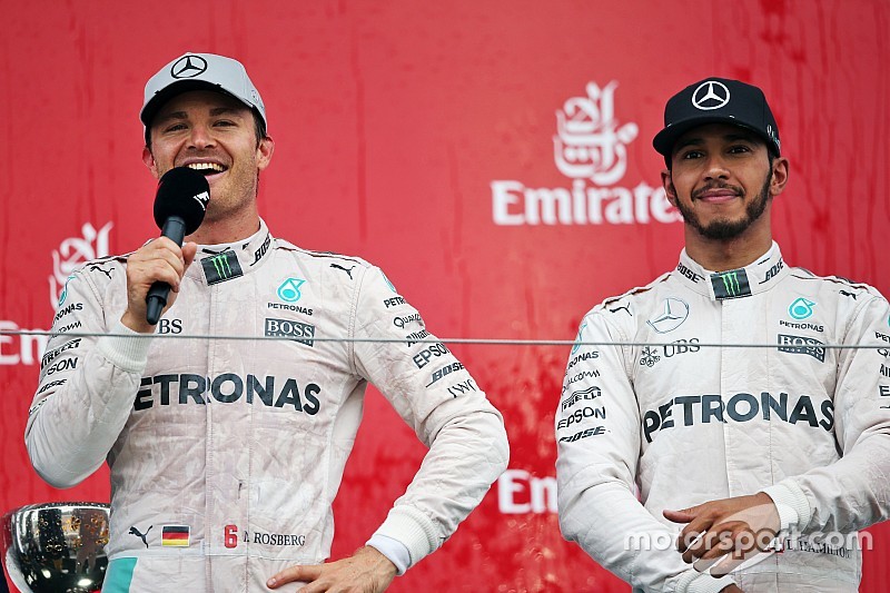 Hamilton - Si Rosberg est Champion, je réagirai "comme un homme"
