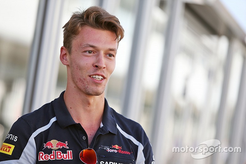 Kvyat candidato a un asiento en Force India