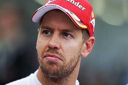 Vettel diz que Ferrari deve focar no carro, não em contrato