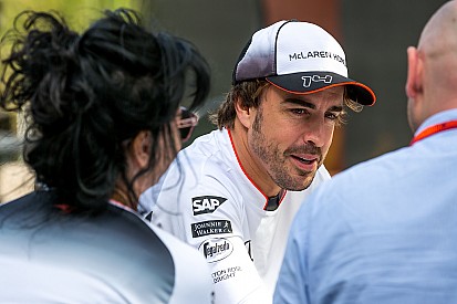 Alonso számára különleges, hogy Schumachert és Raikkönent is legyőzhette