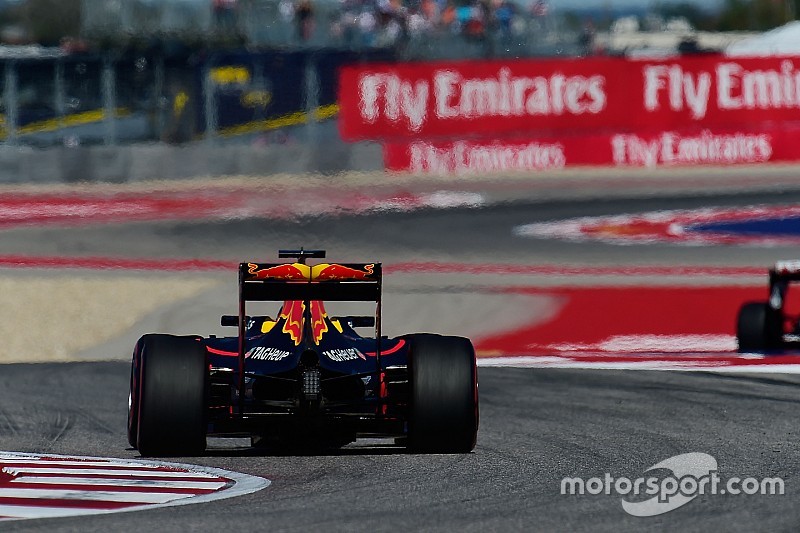 Mercedes vs. Red Bull, avagy forradalmi hűtés vs. hosszú tengelytáv