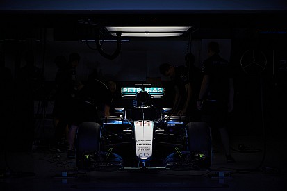 Mercedes: sostituiti gli iniettori sulla W07 Hybrid di Hamilton