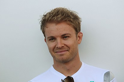 Rosberg: "Che fastidio veder fare la pole a Lewis, ma posso vincere"