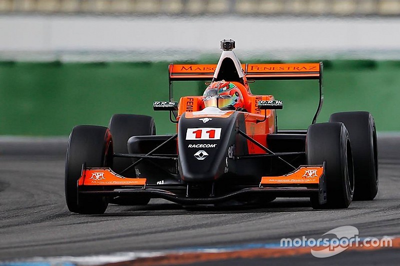 Sacha Fenestraz conquista l'ultima pole stagionale all'Estoril