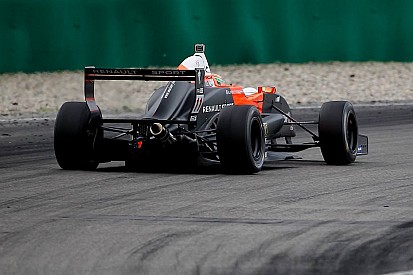 Sacha Fenestraz conclude in bellezza e domina Gara 2 all'Estoril