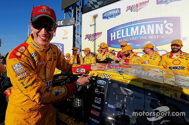 Joey Logano passe à la phase suivante du Chase