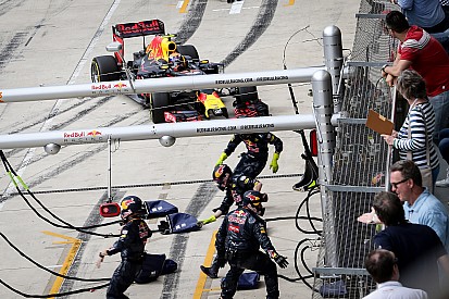 Red Bull: Pit-stop Verstappen “di luar dugaan”